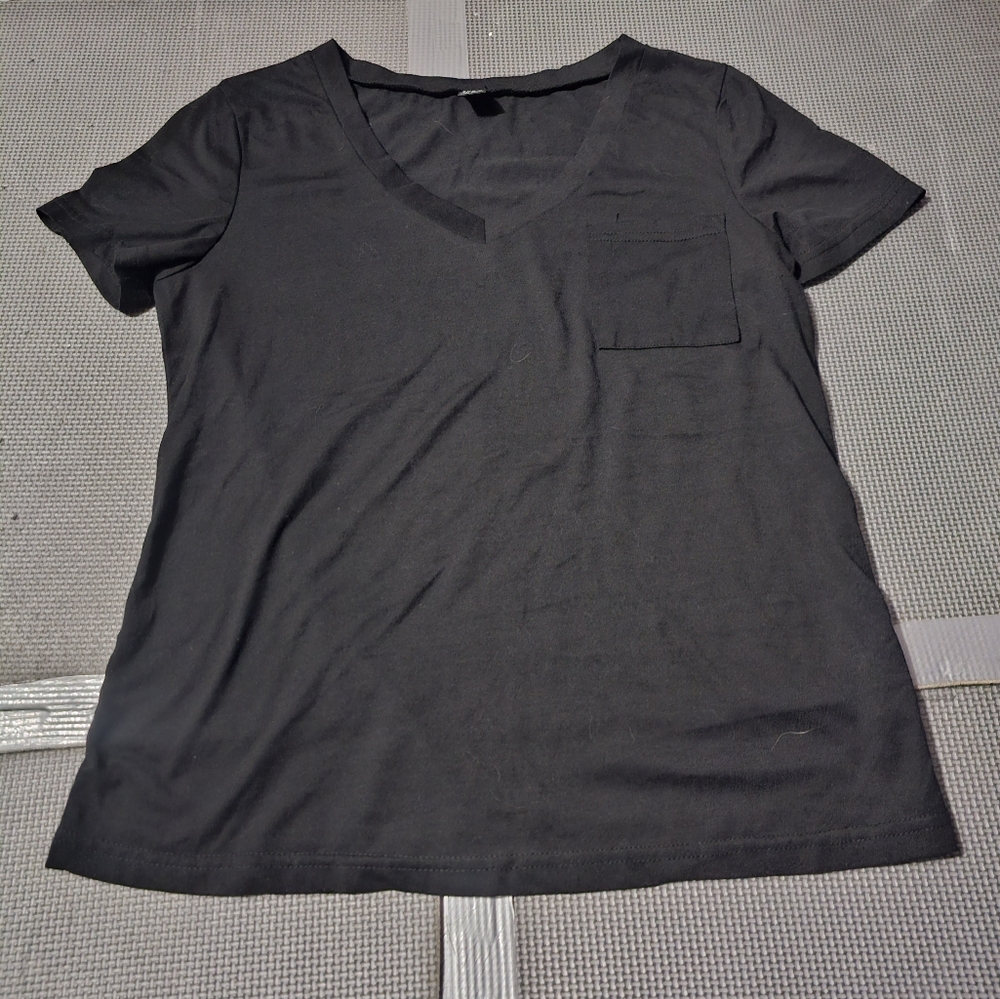 Black Pocket Tee